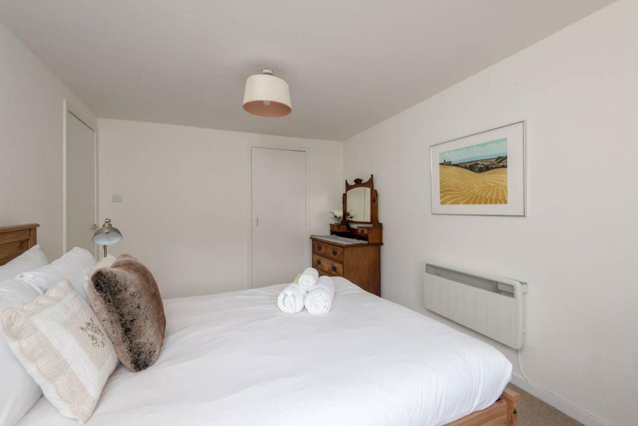 Apartamento Joivy Loft At The Brewery With Free Parking Edimburgo